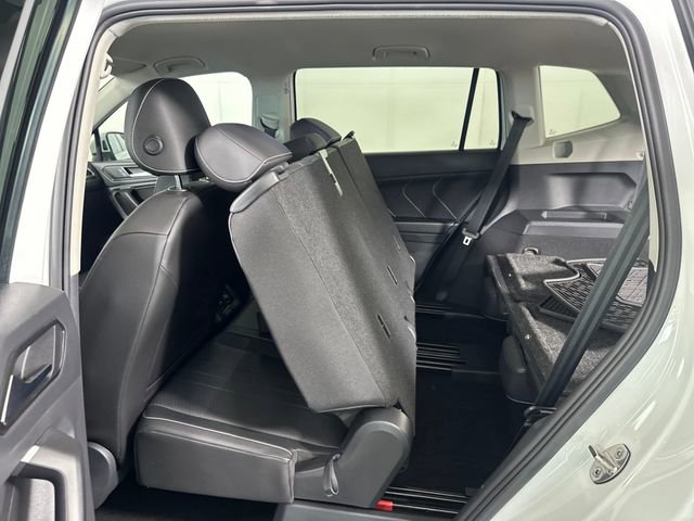 Used 2022 Volkswagen Tiguan SE image 25
