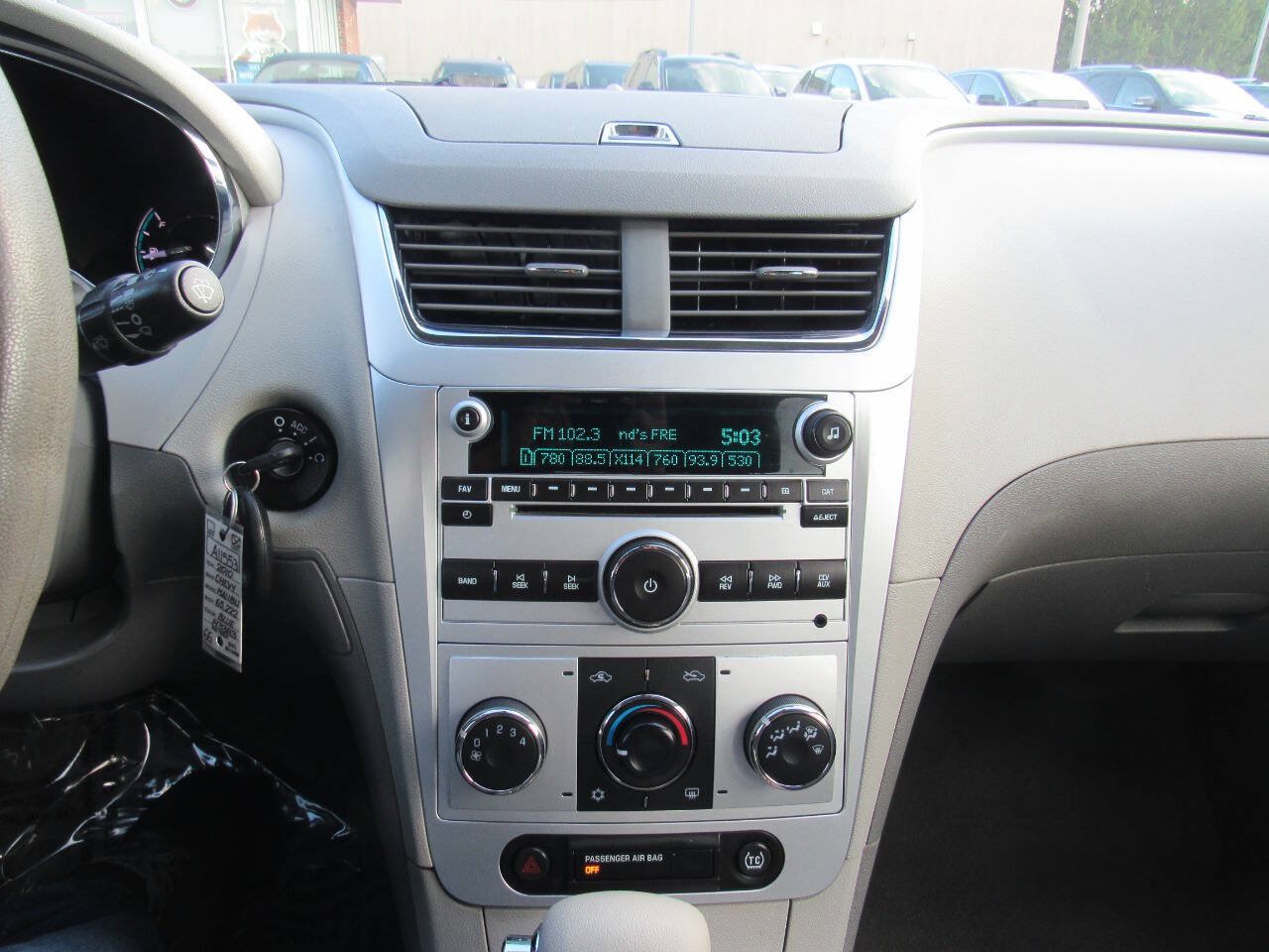 Used 2010 Chevrolet Malibu LT FWD image 25