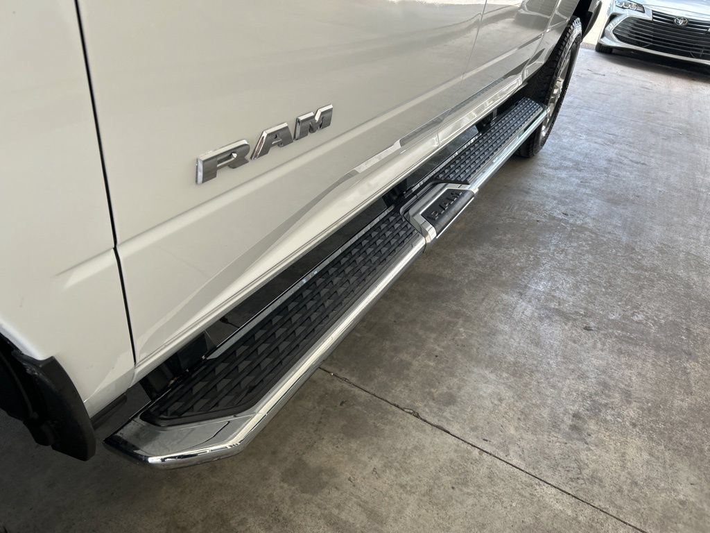 Used 2025 RAM 2500 Big Horn AWD/4WD image 18