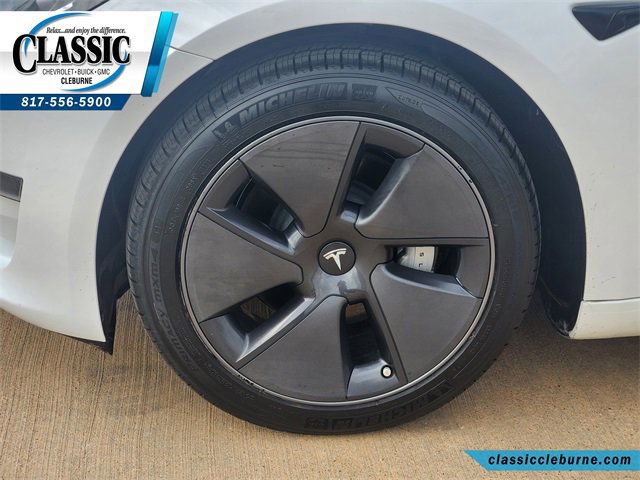 Used 2023 Tesla Model 3 Standard Range image 12