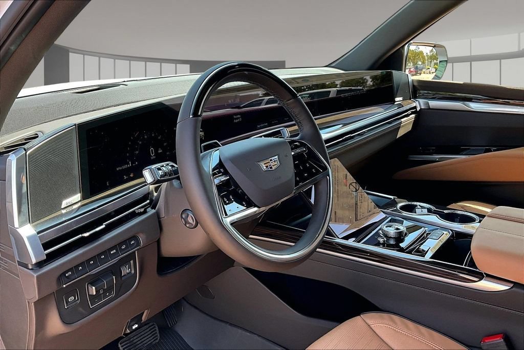 New 2026 Cadillac Escalade ESV Luxury w/ Touring Package AWD/4WD image 6