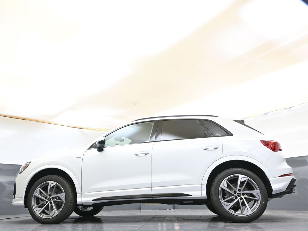 New 2025 Audi Q3 2.0T Premium image 31