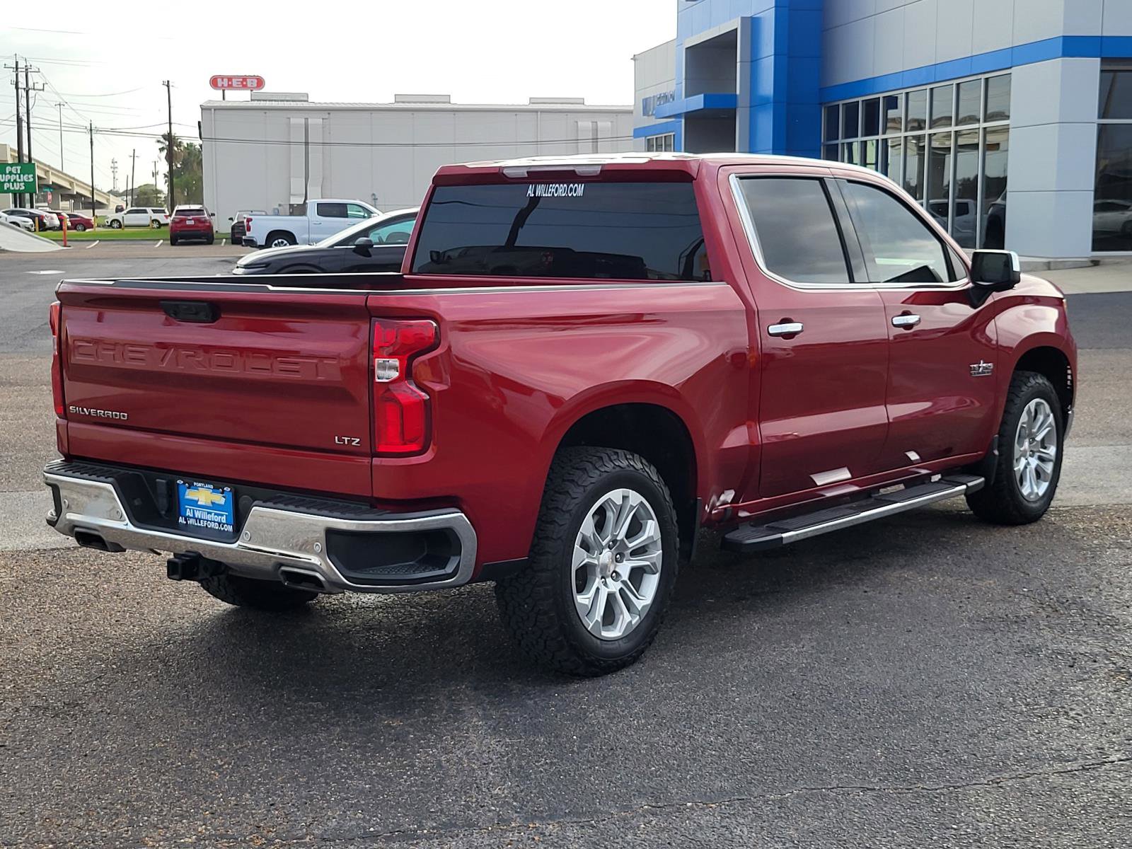 Used 2023 Chevrolet Silverado 1500 LTZ w/ Z71 Off-Road Package image 5
