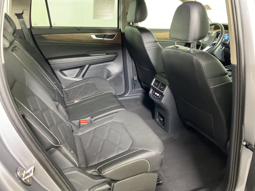 Used 2025 Volkswagen Atlas SE AWD/4WD image 24