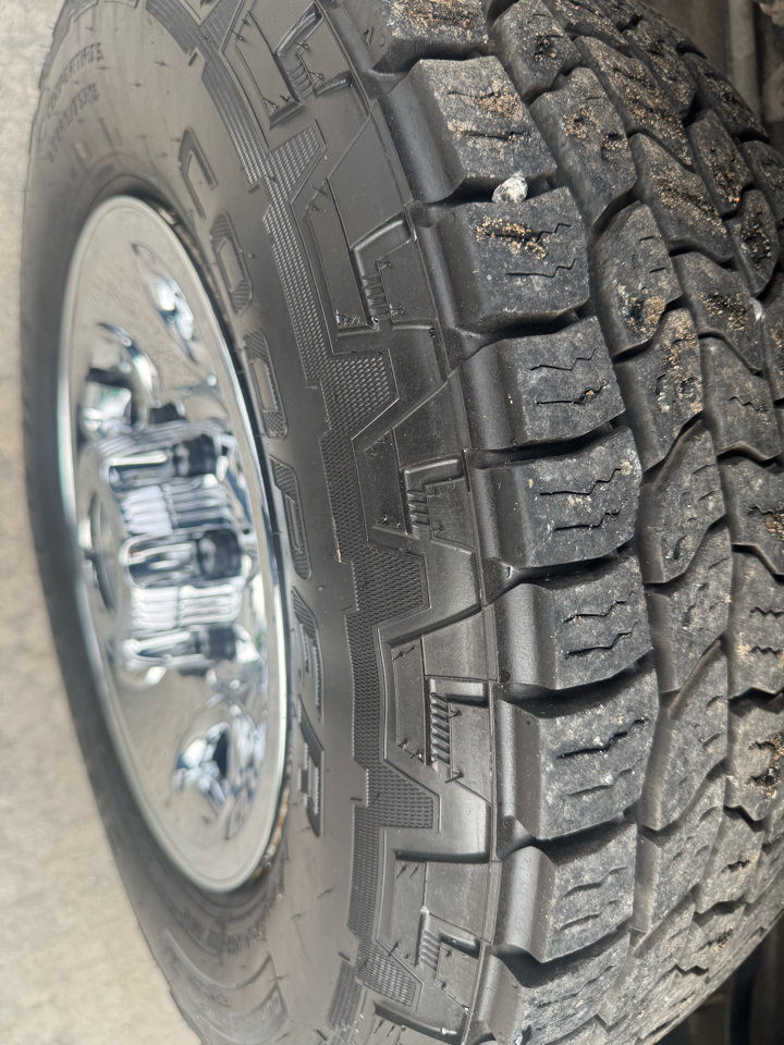 Used 2012 Chevrolet Express 2500 image 10