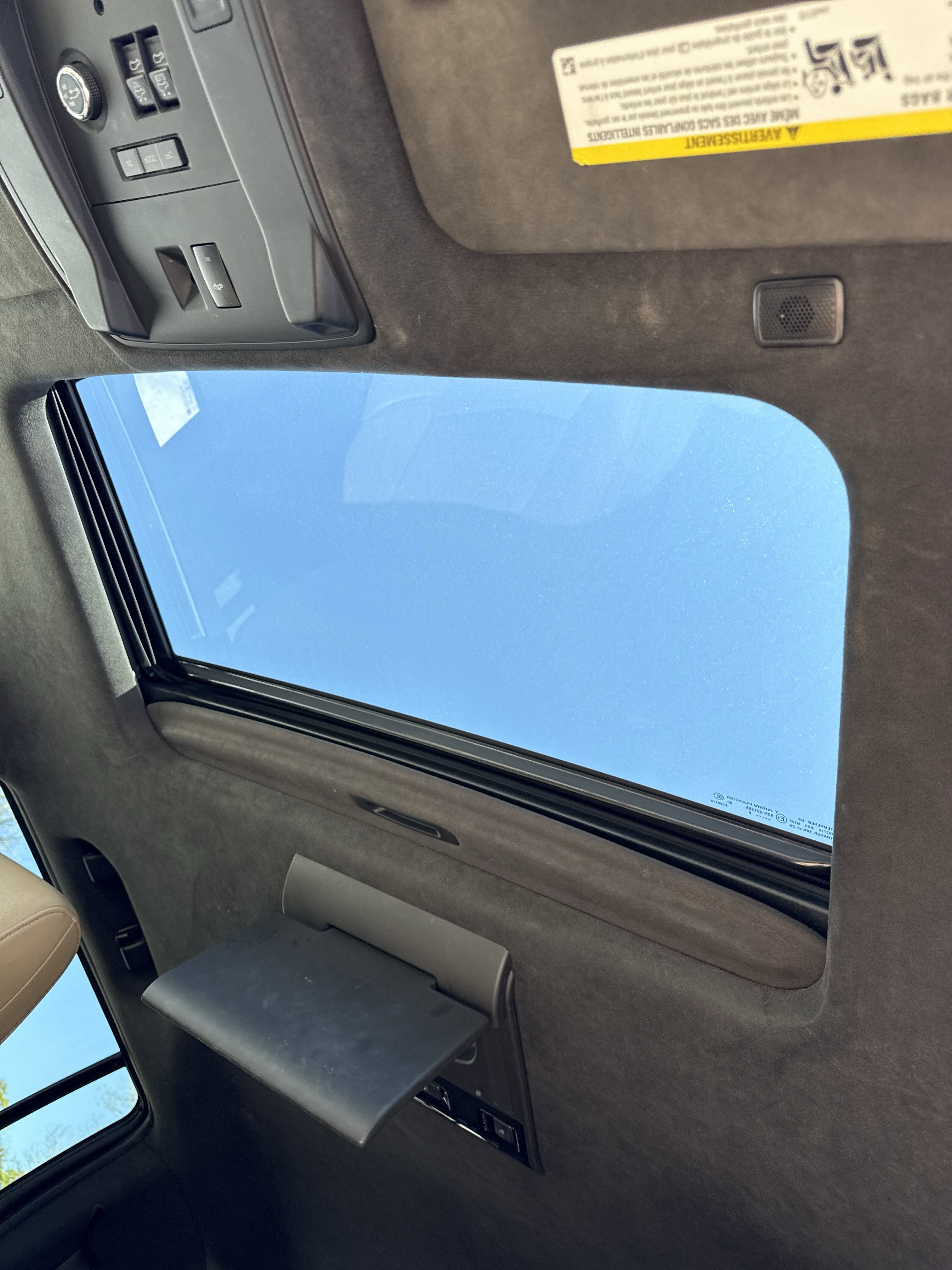 Used 2018 Cadillac Escalade ESV Platinum image 15