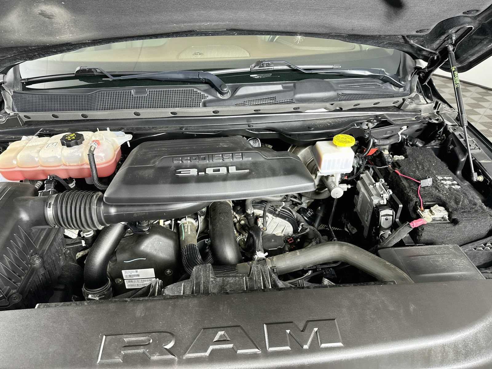 Used 2021 RAM 1500 Laramie AWD/4WD image 33