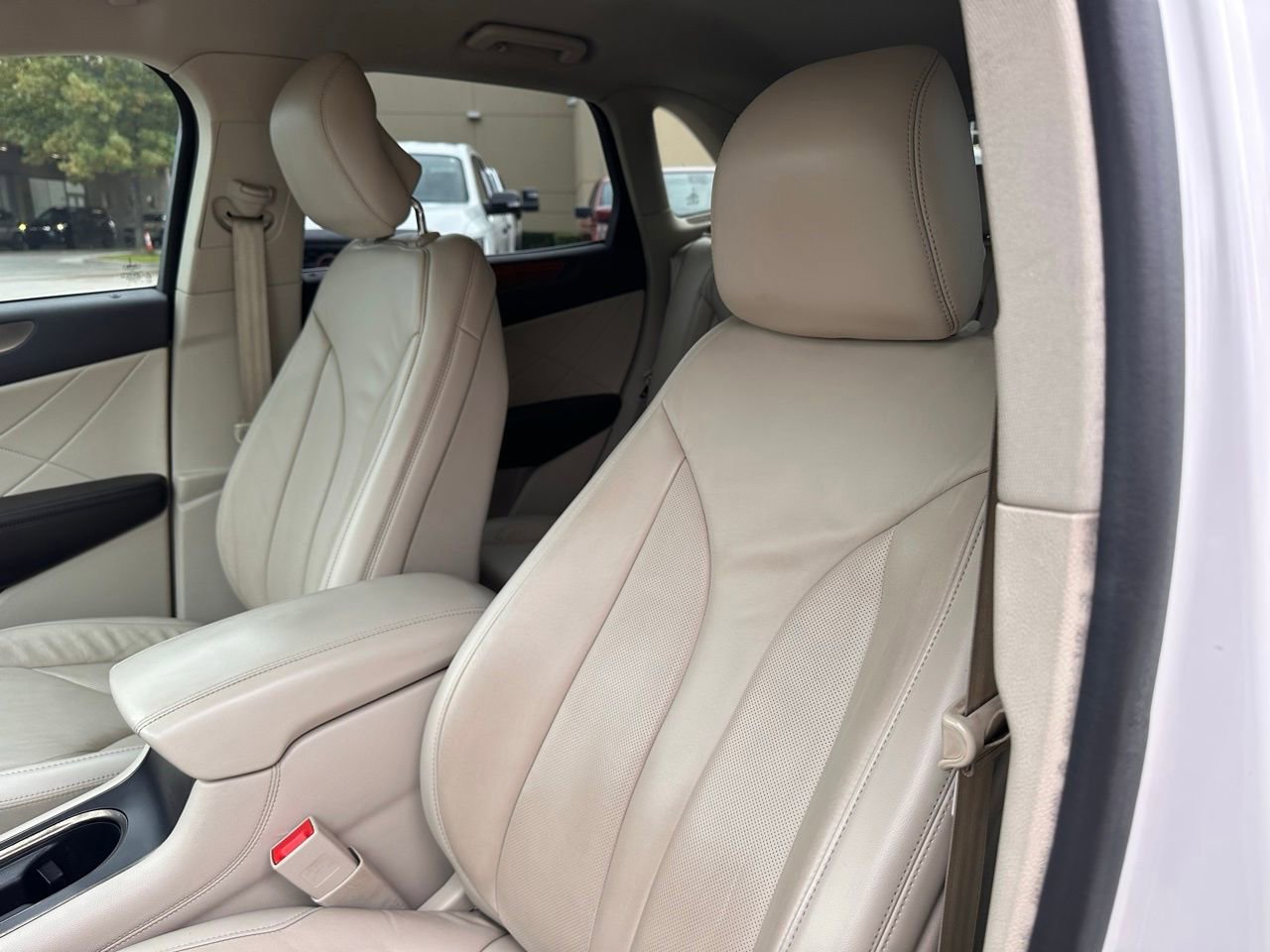 Used 2019 Lincoln MKC Select w/ Select Plus Package image 19