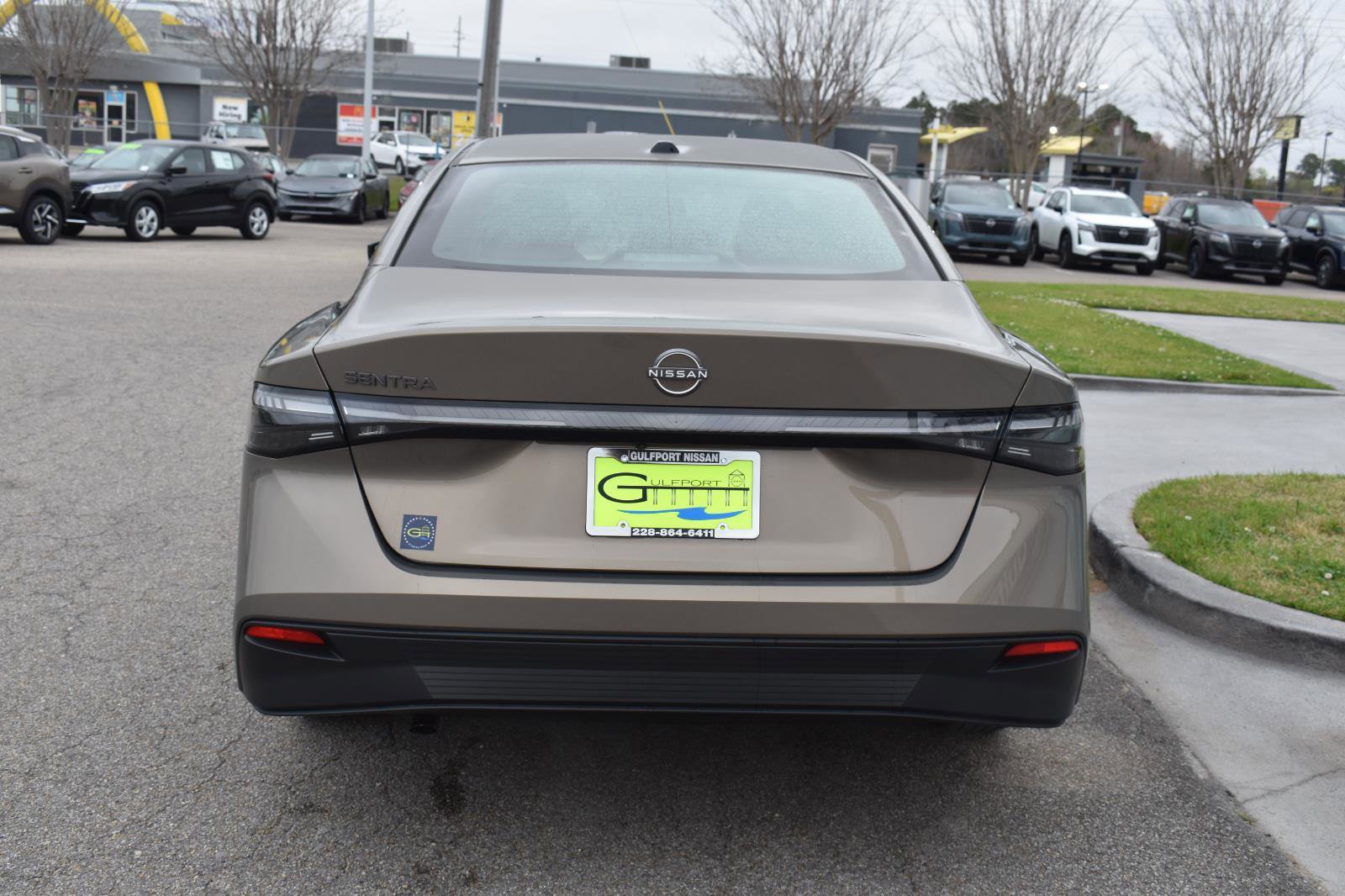Used 2026 Nissan Sentra SV w/ SV Convenience Package FWD image 7