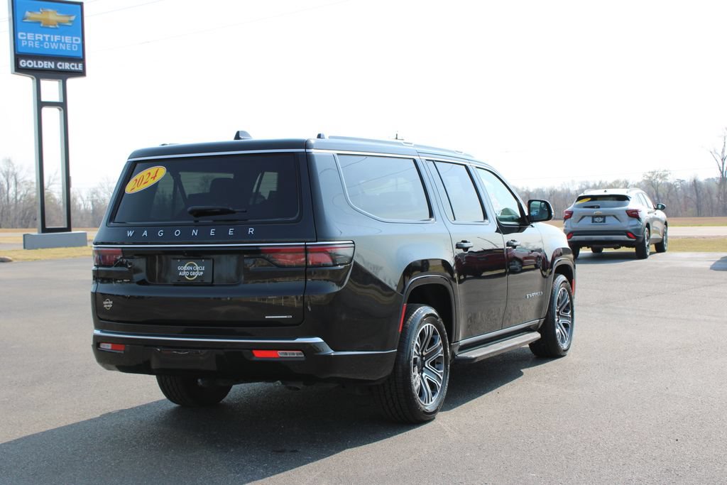 Used 2024 Jeep Wagoneer L Series II w/ Flexible Seating Group AWD/4WD image 9