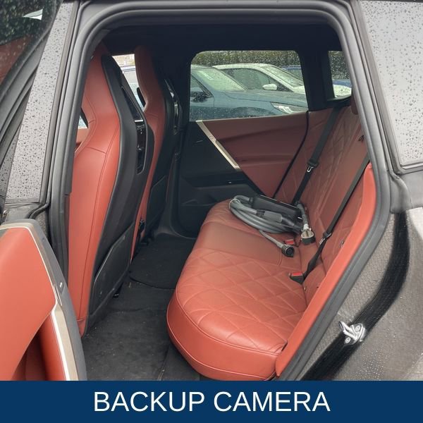 Used 2024 BMW iX xDrive50 w/ Premium Package image 9