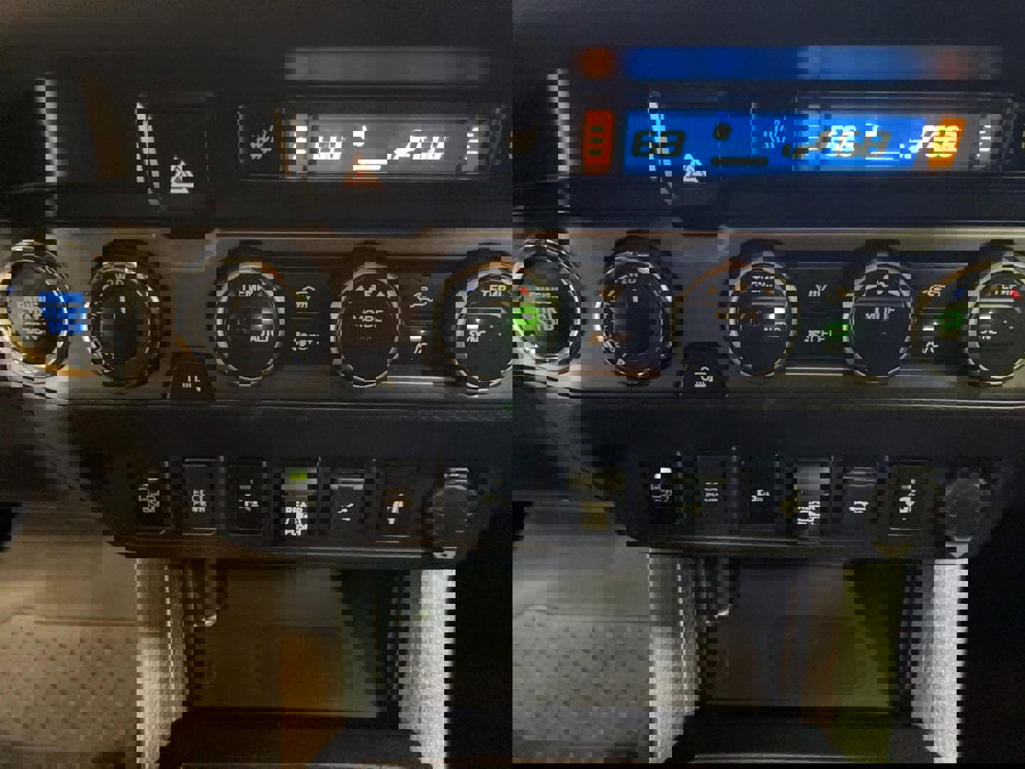 Used 2021 Toyota Tacoma TRD Sport w/ TRD Premium Sport Package image 11