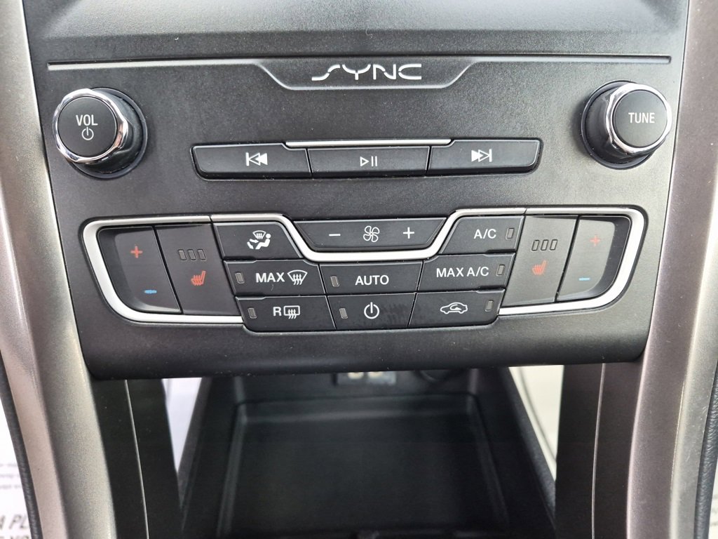 Used 2019 Ford Fusion SEL image 22