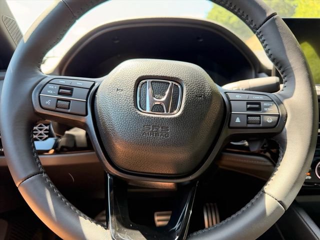 Used 2017 Honda Civic Touring image 8