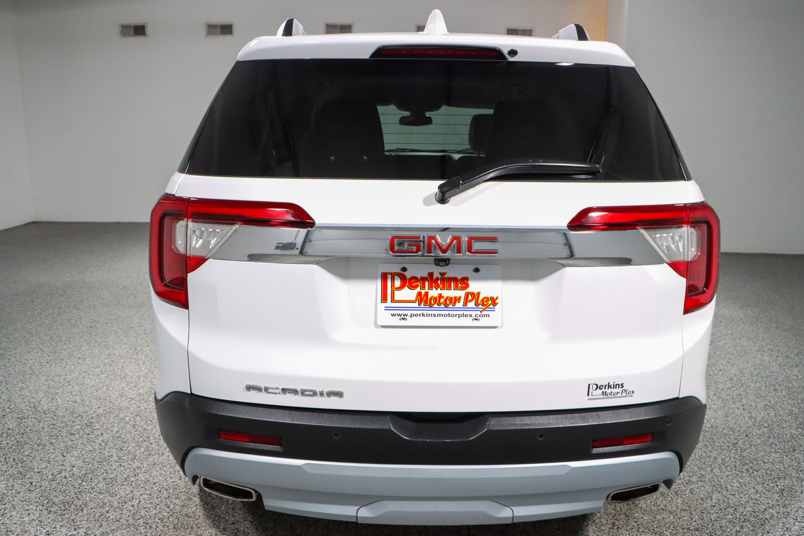 Used 2023 GMC Acadia SLT FWD image 8