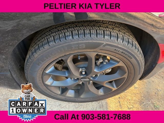 Used 2023 Chrysler Pacifica Limited w/ S Appearance Package image 9