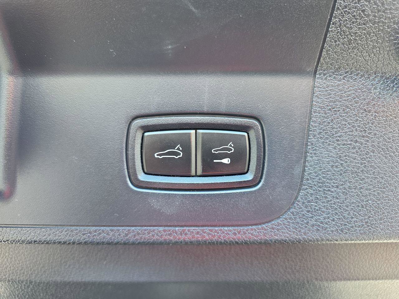 Used 2018 Porsche Panamera Turbo AWD/4WD image 28