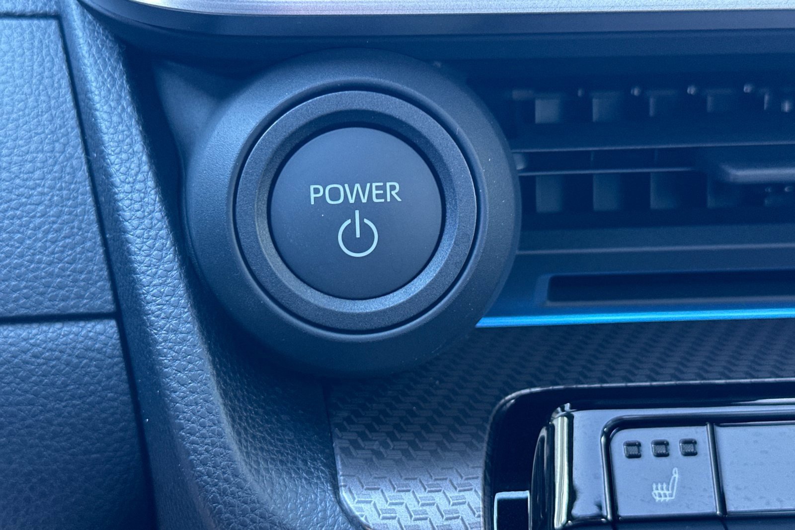 New 2026 Toyota Prius XLE image 24