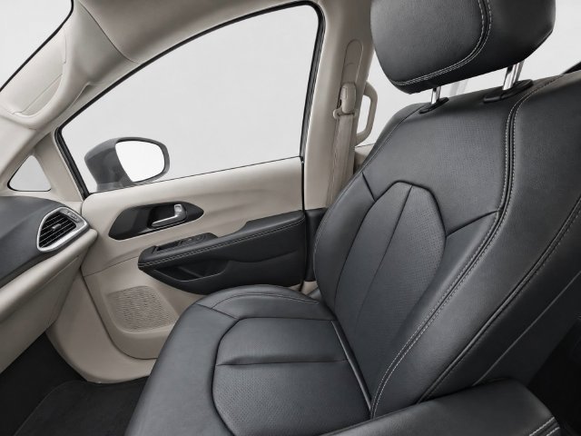 Used 2022 Chrysler Pacifica Touring-L FWD image 21