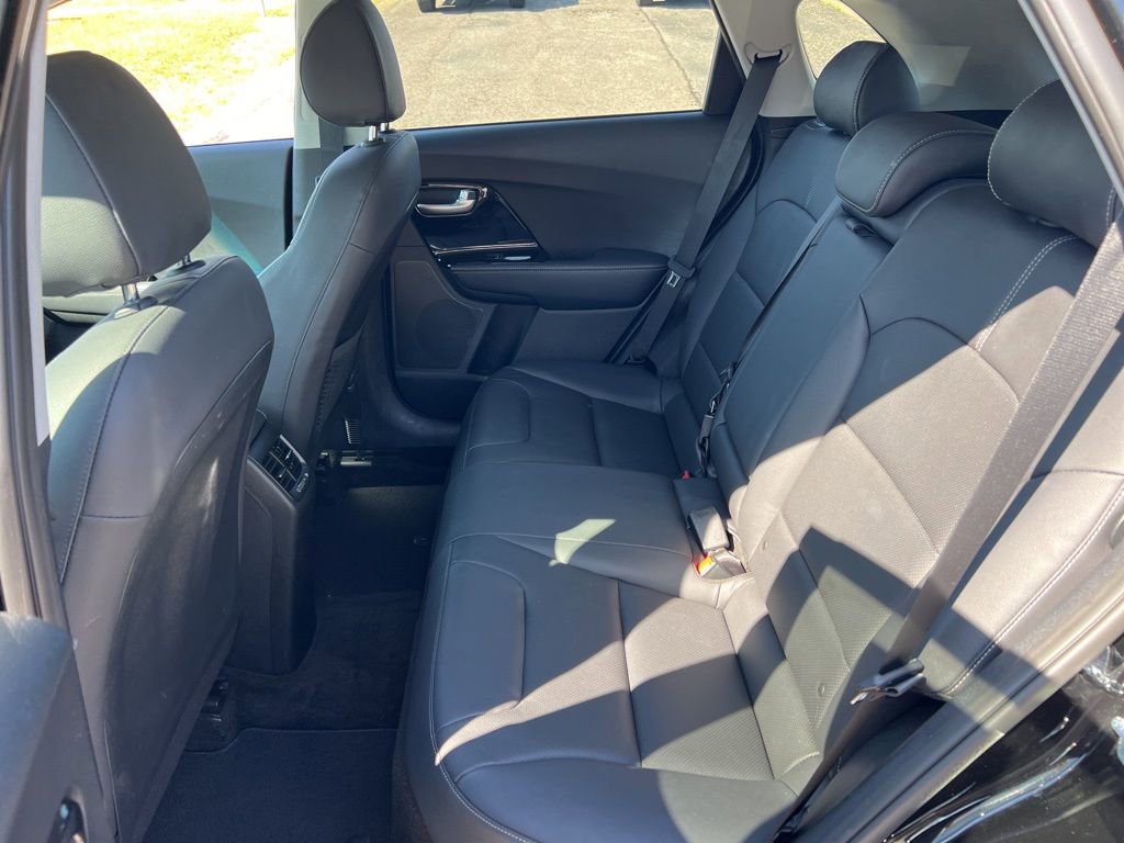 Used 2022 Kia Niro Touring Special Edition FWD image 25