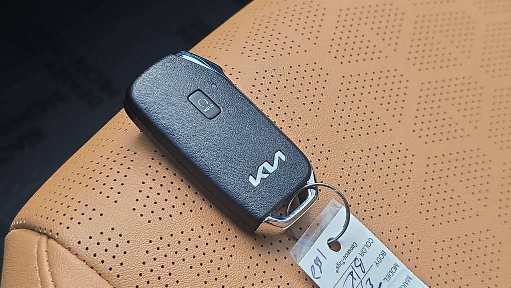 Used 2024 Kia Seltos EX AWD/4WD image 9