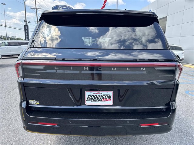 New 2025 Lincoln Navigator L Black Label image 4