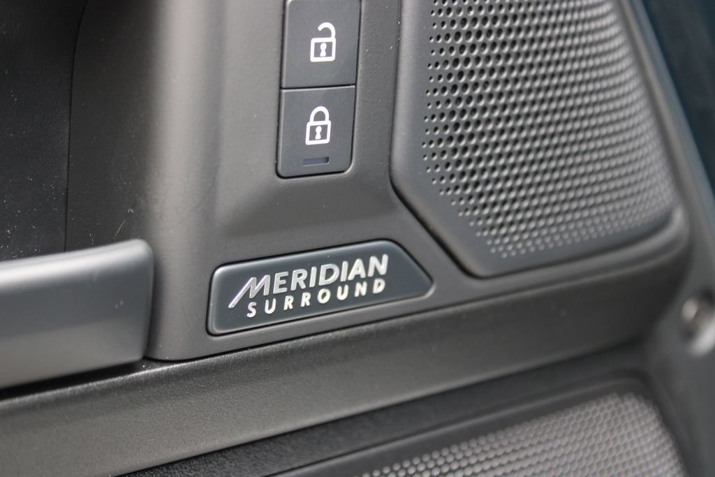 New 2026 Land Rover Defender 110 OCTA AWD/4WD image 15