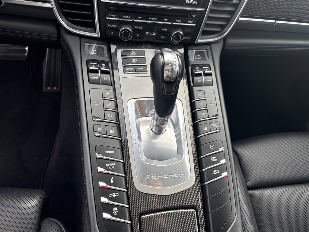 Used 2016 Porsche Panamera GTS image 32
