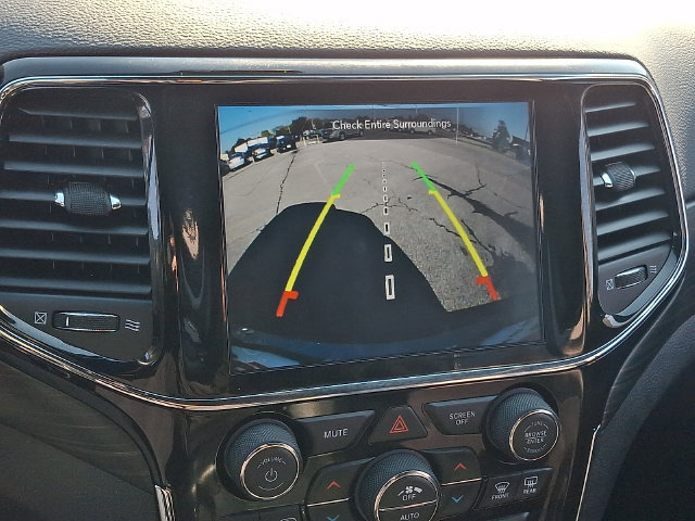 Used 2020 Jeep Grand Cherokee Altitude AWD/4WD image 18