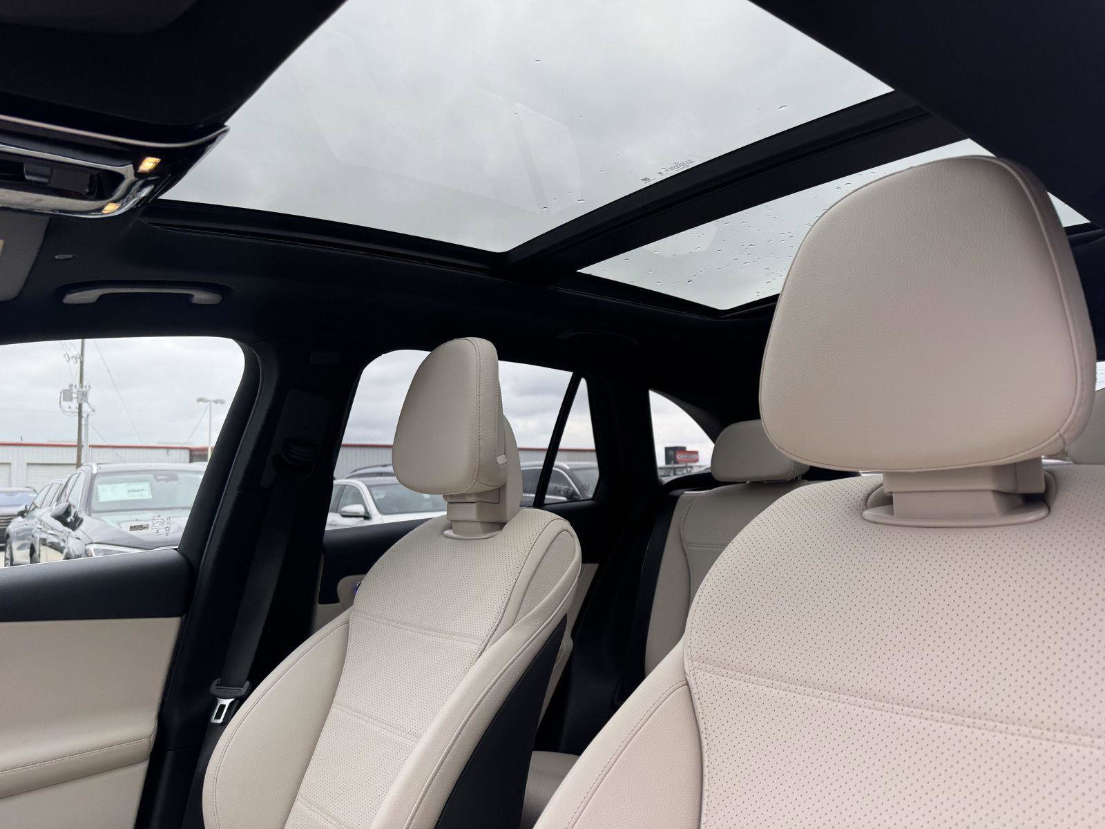 Certified 2025 Mercedes-Benz GLC 300 image 15