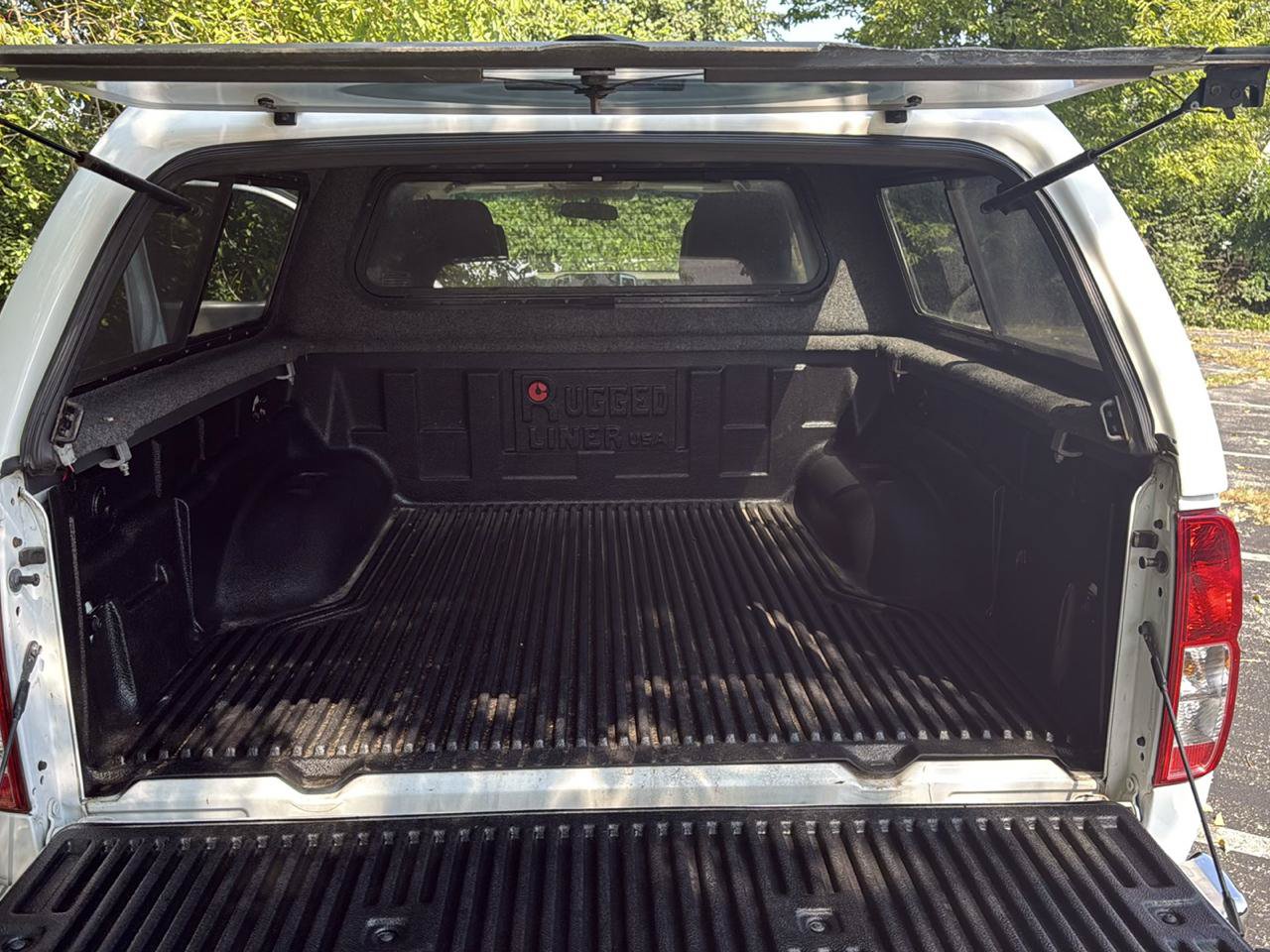 Used 2012 Nissan Frontier SV AWD/4WD image 13