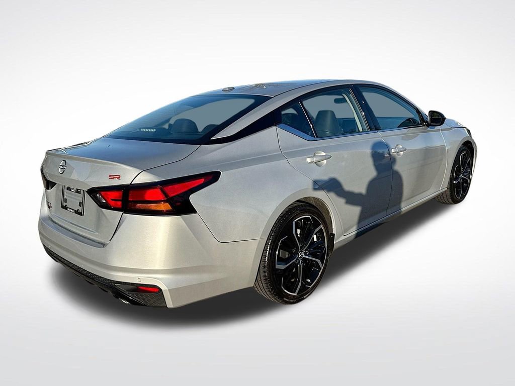 Used 2024 Nissan Altima 2.5 SR image 7