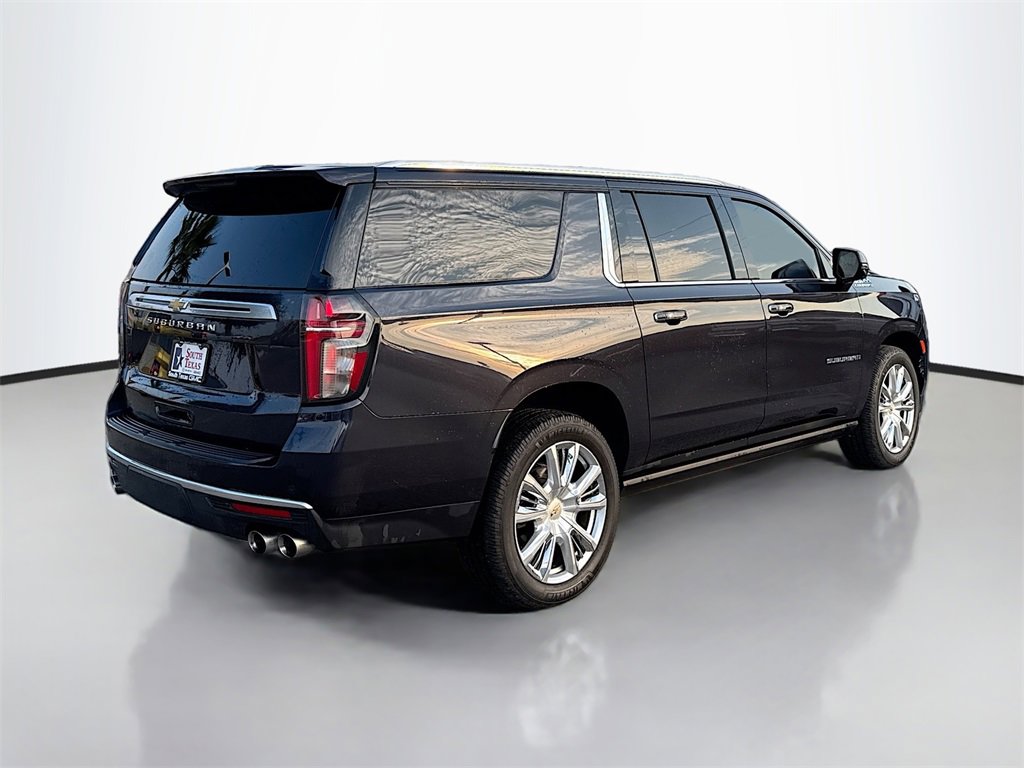 Used 2022 Chevrolet Suburban High Country image 7