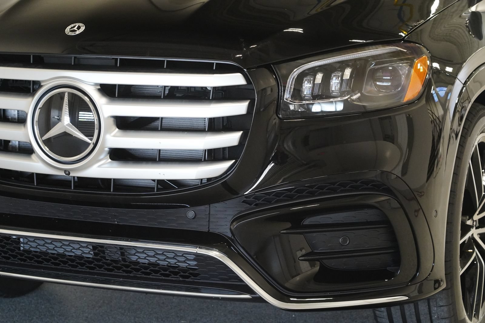 New 2026 Mercedes-Benz GLS 450 4MATIC image 8