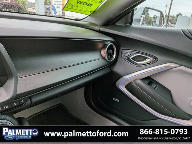 Used 2016 Chevrolet Camaro LT RWD image 14