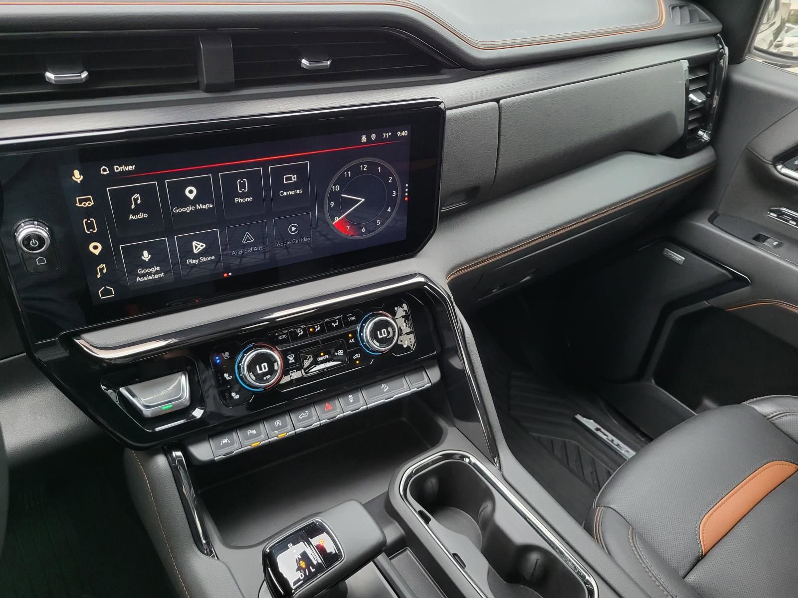 Used 2024 GMC Sierra 1500 AT4 w/ Technology Package AWD/4WD image 23