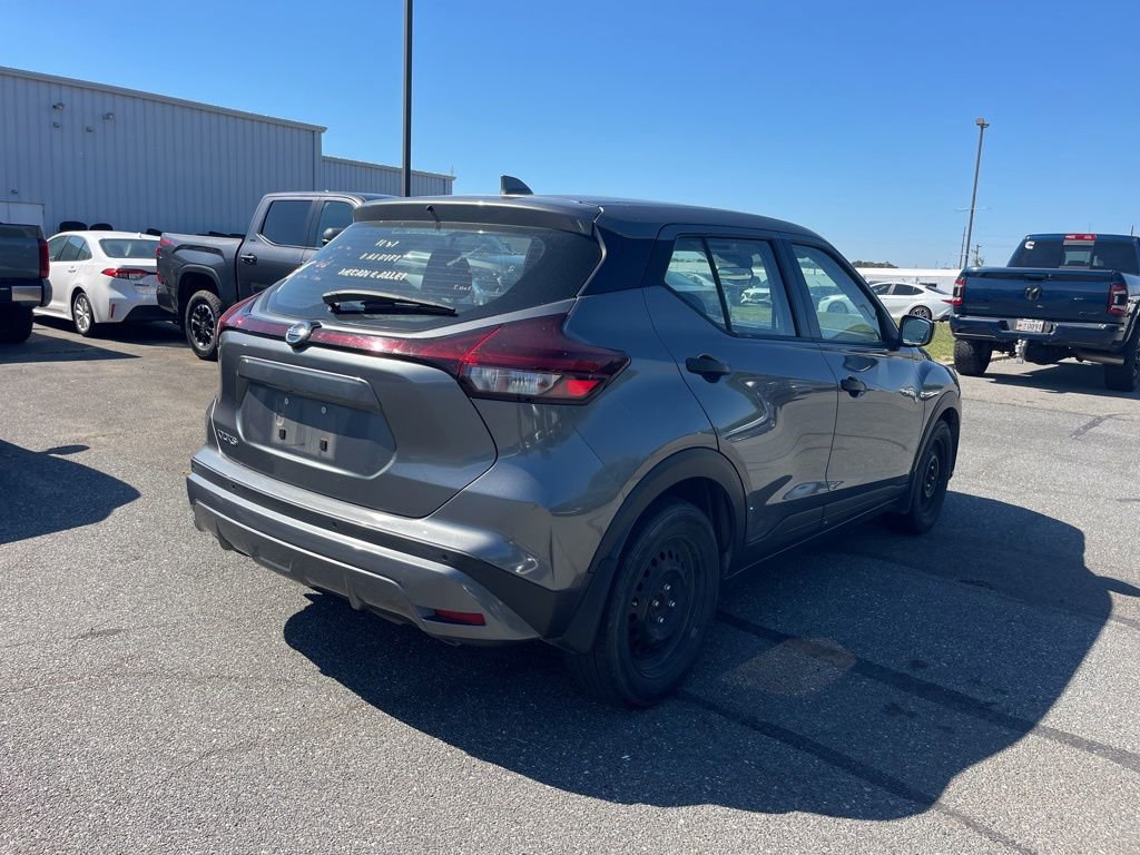 Used 2021 Nissan Kicks S FWD image 5