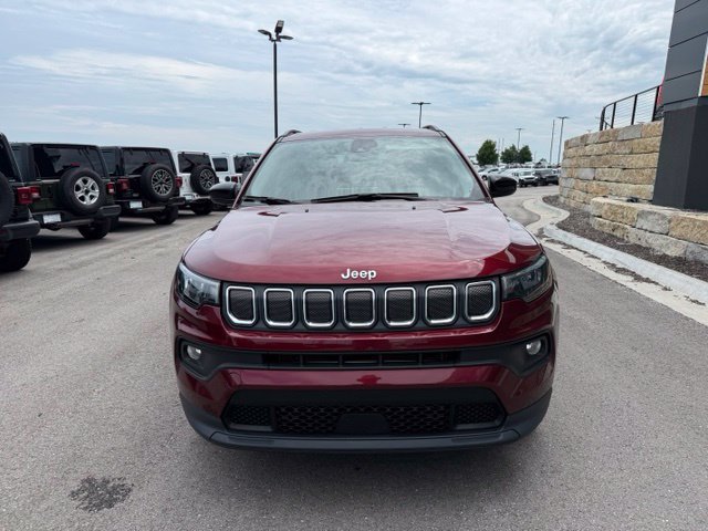 Used 2022 Jeep Compass Latitude w/ Convenience Group AWD/4WD image 8