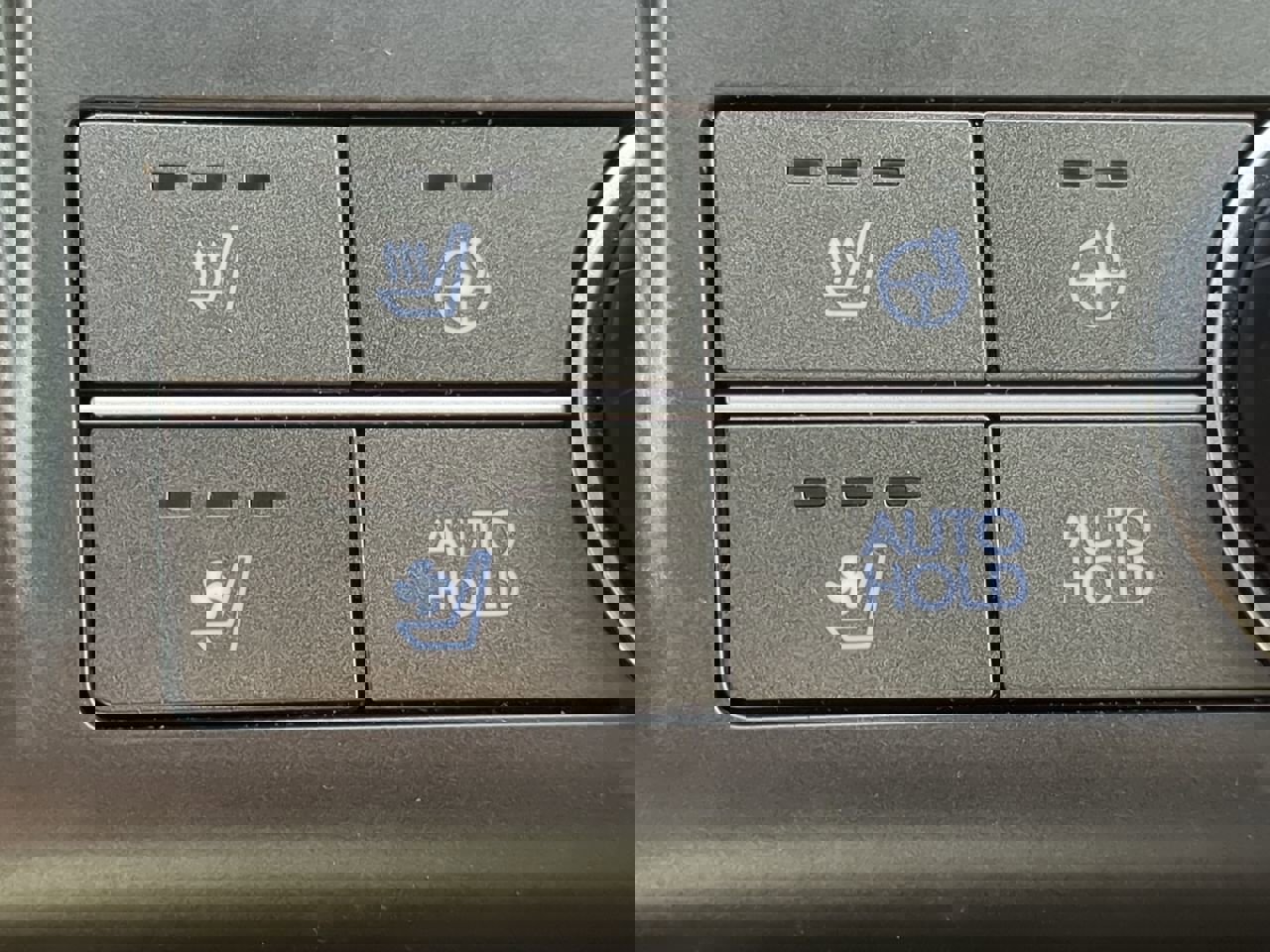 Used 2024 Hyundai Kona Limited image 23