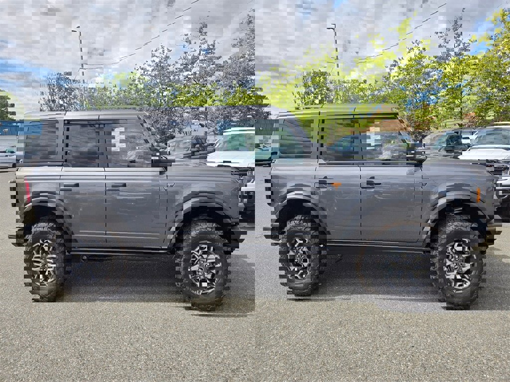 New 2025 Ford Bronco Badlands image 4