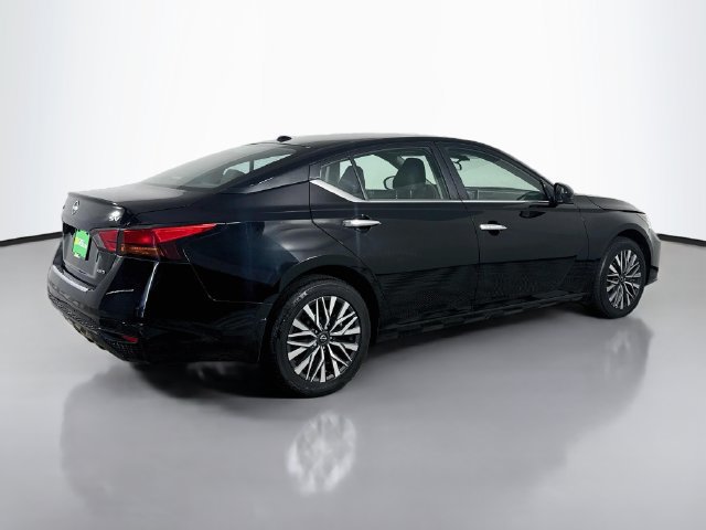 Used 2023 Nissan Altima 2.5 SV AWD/4WD image 10