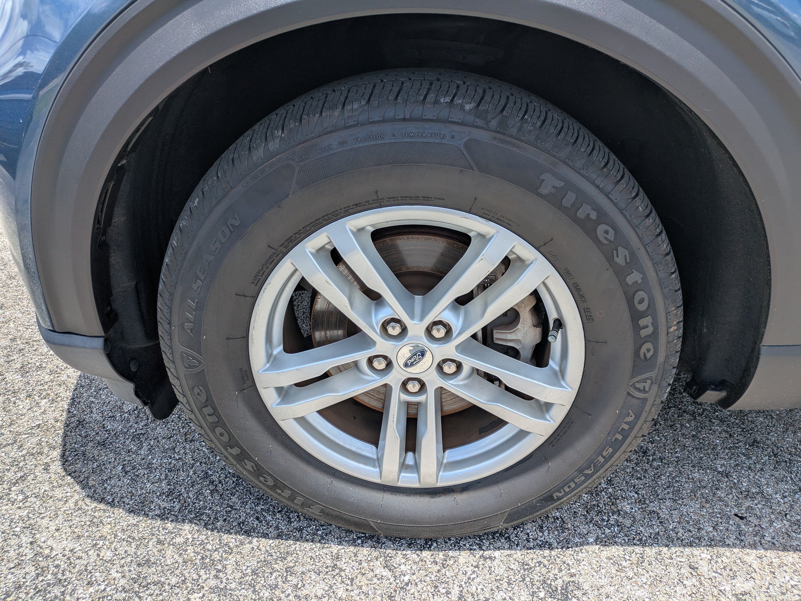 Used 2020 Ford Explorer XLT w/ Equipment Group 202A RWD image 12