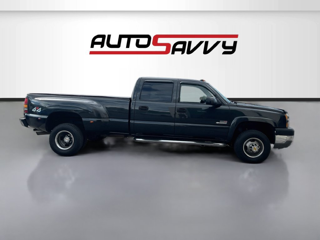 Used 2004 Chevrolet Silverado 3500 LT w/ Heavy-Duty Power Package AWD/4WD image 8