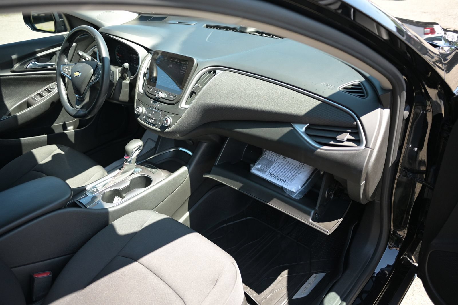 Used 2022 Chevrolet Malibu RS FWD image 42