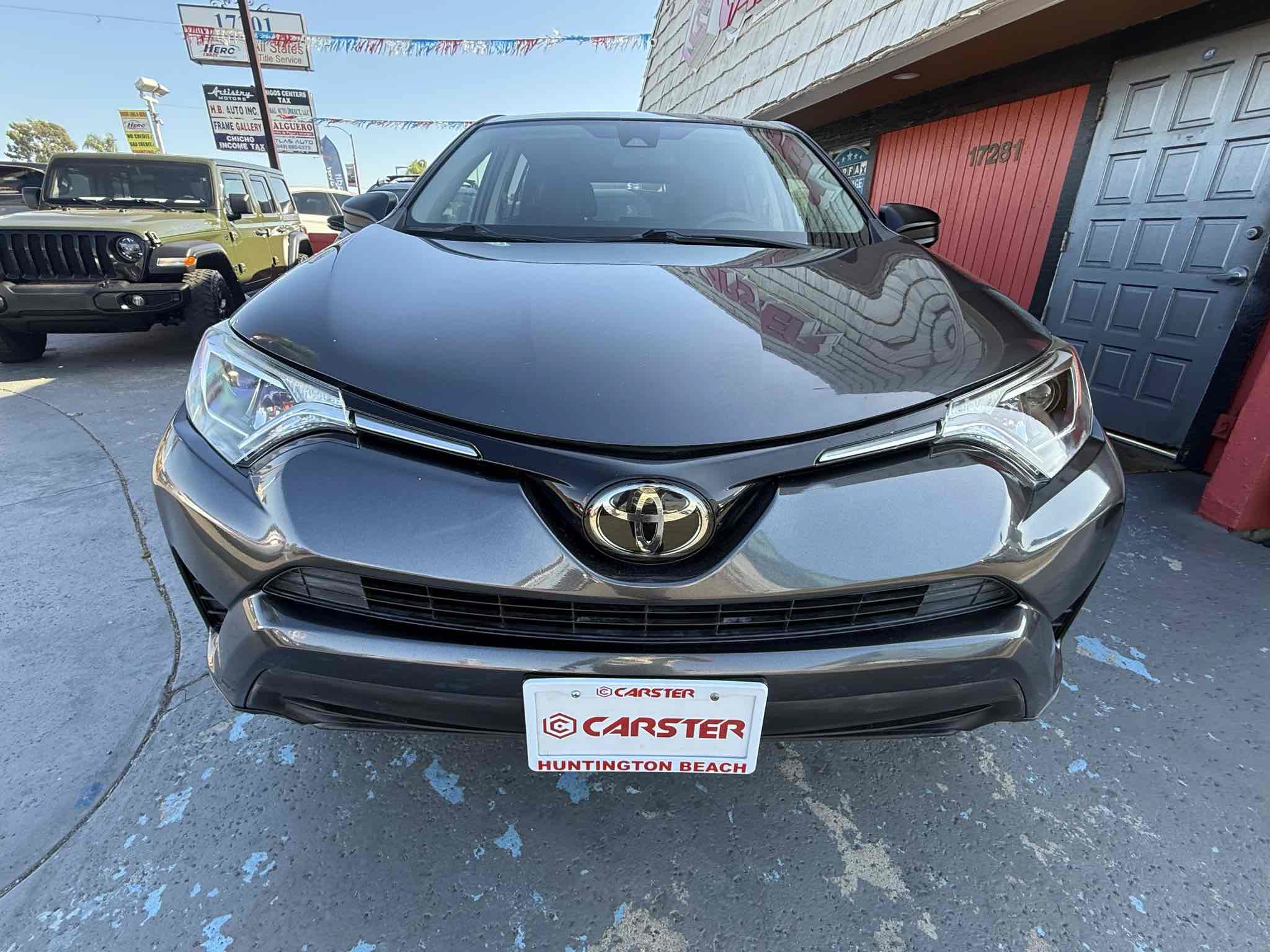 Used 2018 Toyota RAV4 LE w/ All Weather Liner Package FWD image 3