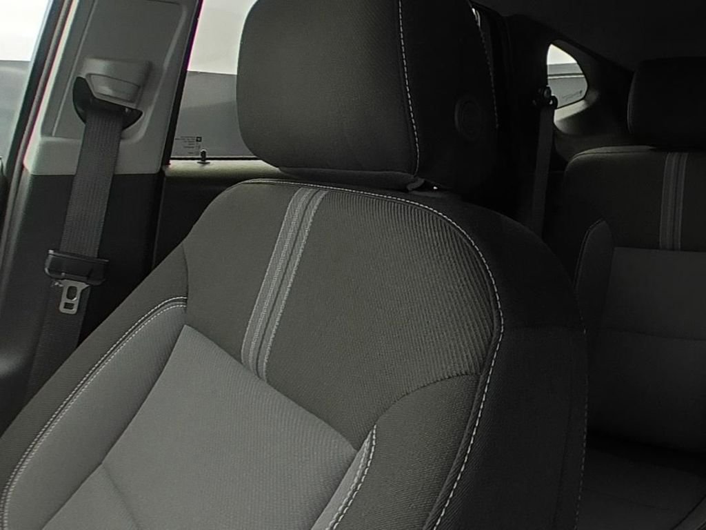 Used 2025 Chevrolet Blazer LT AWD/4WD image 9