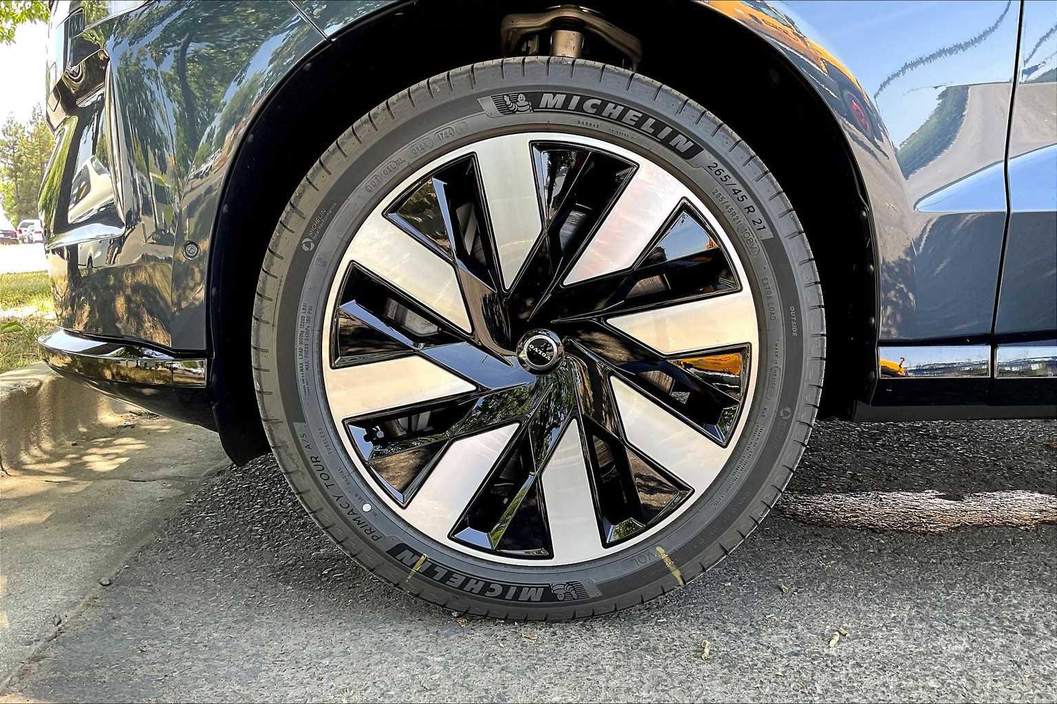 New 2025 Volvo EX90 Ultra image 14