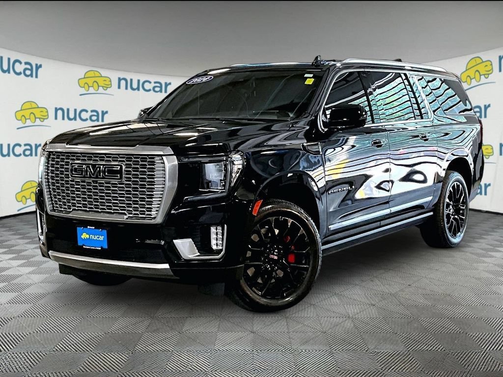 Used 2024 GMC Yukon XL Denali w/ Advanced Technology Package AWD/4WD image 3