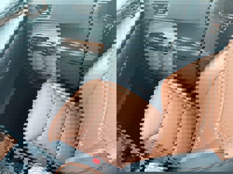 Used 2023 Ford Maverick Lariat w/ Lariat Luxury Package image 14