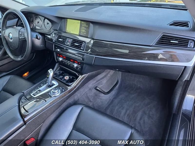 Used 2013 BMW 528i xDrive Sedan AWD/4WD image 2